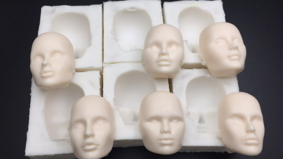 手辦模子頭部翻模建造